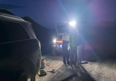 问界M9在无人区完成极端环境应急救援