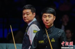2025年斯诺克世界大奖赛：丁俊晖爆冷无缘第二轮