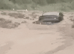 四川汶川突发!交通中断